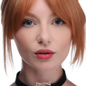 AG726-Black-Female-Model-001b