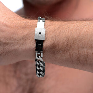 af920-male-model-004-crop