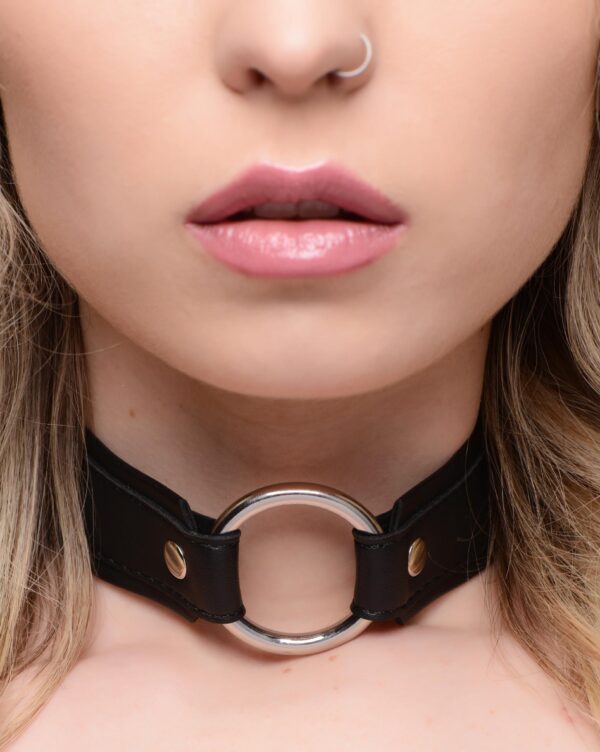 ag758-female-model-002
