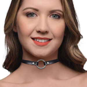 ag852-female-model-001-tighter-001