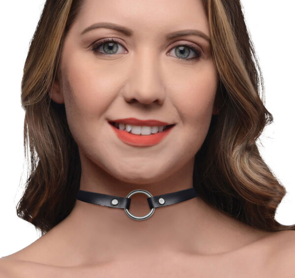 ag852-female-model-001-tighter-001